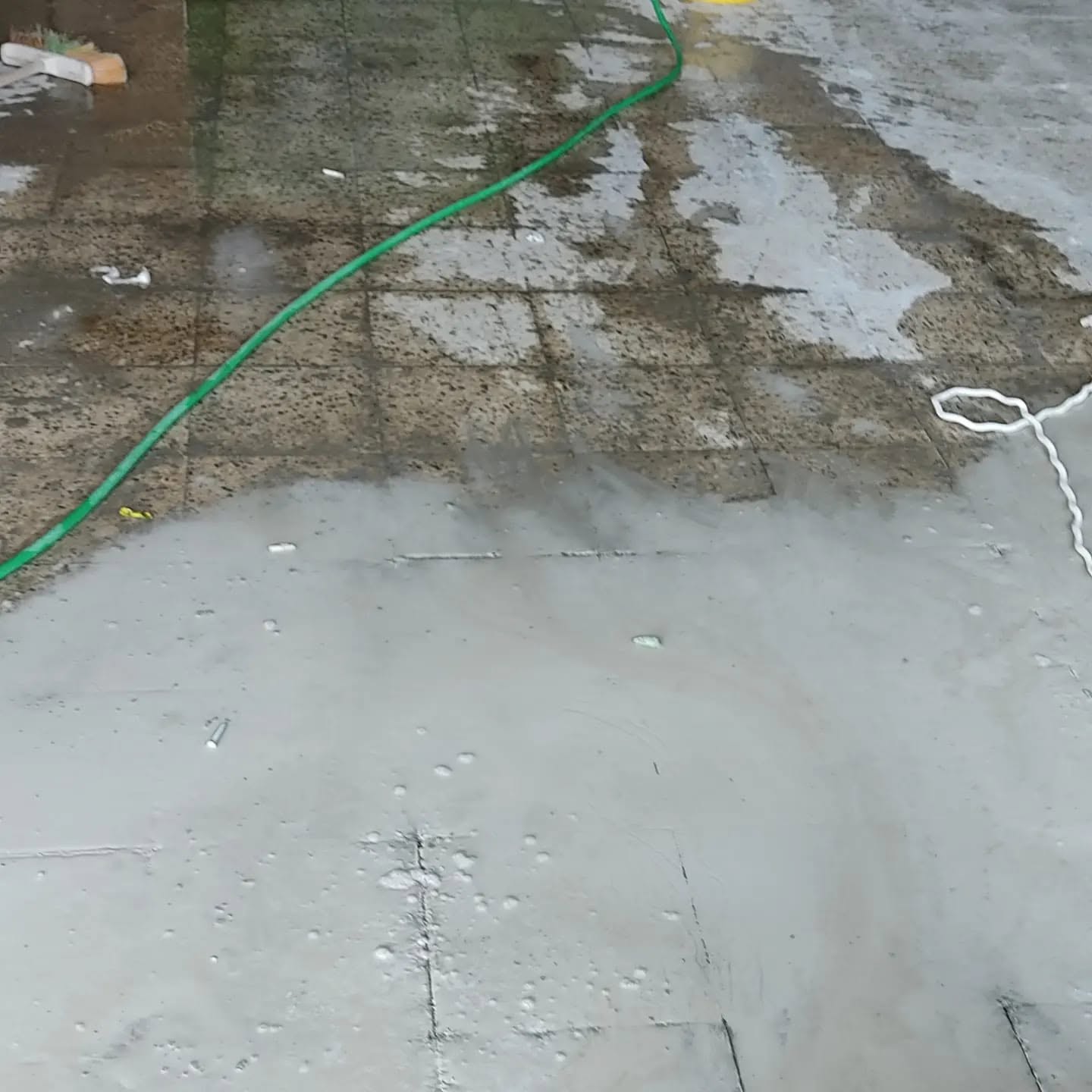 Lefkoşa mermer cilalama uygulaması, parlak ve temiz mermer zemin görünümü, KKTC mermer silim, KKTC beton silim, Kıbrıs mermer silim, Kıbrıs beton silim ve beton cilalama uygulaması