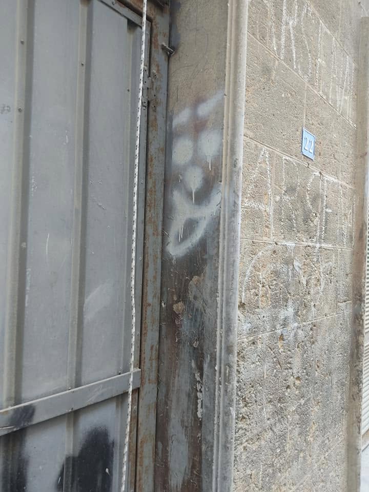 Kıbrıs mermer parlatma hizmeti, yıpranmış mermer zeminde yüzey iyileştirme, KKTC mermer silim, KKTC beton silim, Kıbrıs mermer silim, Kıbrıs beton silim ve beton cilalama uygulaması