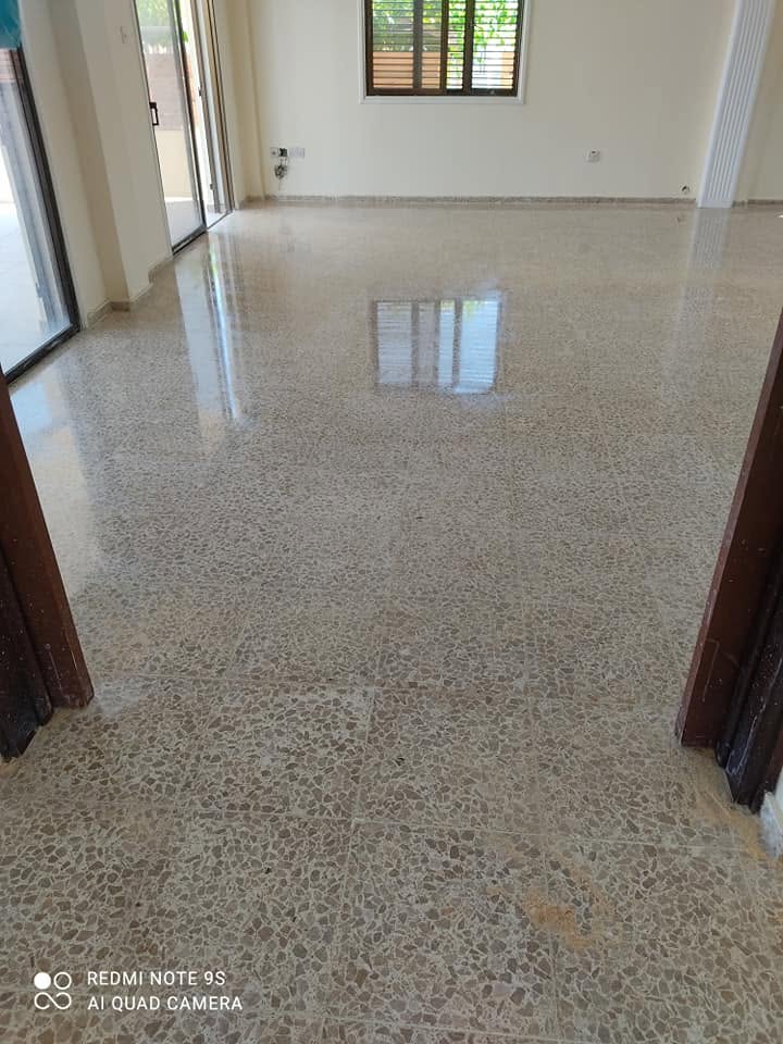 Kıbrıs mermer silim hizmeti, çizilmiş ve matlaşmış mermer yüzey yenileme, KKTC mermer silim, KKTC beton silim, Kıbrıs mermer silim, Kıbrıs beton silim ve beton cilalama uygulaması